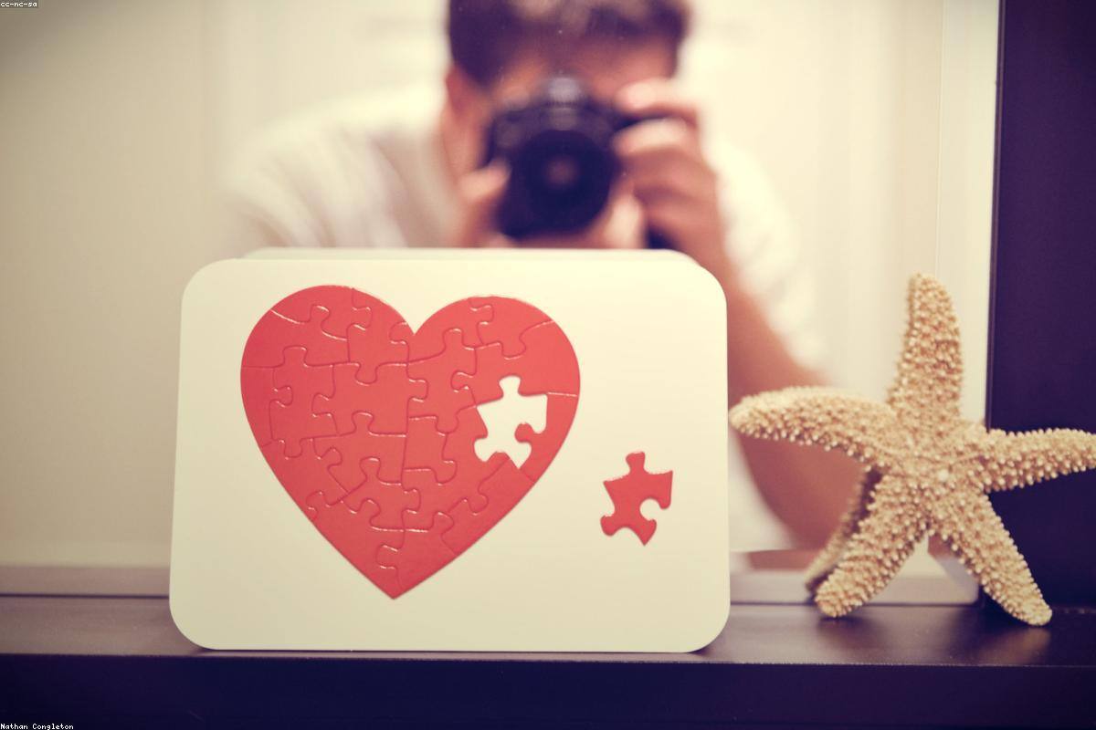 تفاوت دیلدو سیلیکونی و ژله‌ای چیست؟ 🔍